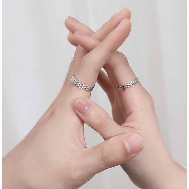 Nhẫn nam nữ tròn Unisex màu bạc Thời trang Kuu Clothes chất liệu Titan đẹp đơn giản - Nhẫn đôi Las Ring