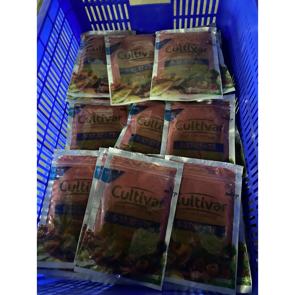 Phân bón lá xuất xứ Jordan Cultivar 5-37-37+TE tăng ra, hoa đậu trái - gói 250gr