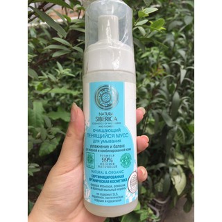 Sữa rửa mặt tạo bọt Natura Siberica