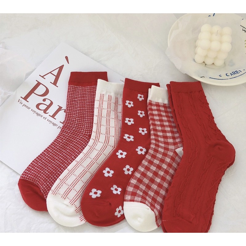 Tất màu đỏ phong cách Hàn Quốc cho người lớn