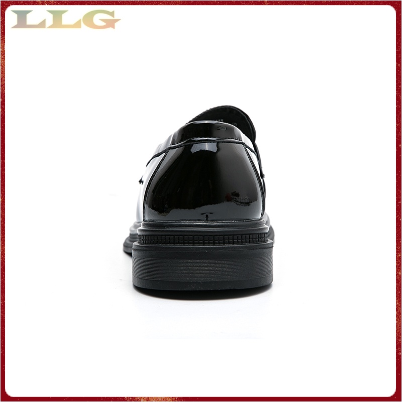 Giày Da Bóng Mũi Nhọn Đế Mềm Phong Cách Retro Anh Quốc Cho Nam