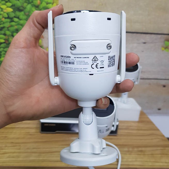 Bộ KIT Camera WiFi HIKVISION NK42W0H - 1 Đầu 4 Camera 5 Nguồn Adapter 1 Dây HDMI - Hàng Chính Hãng