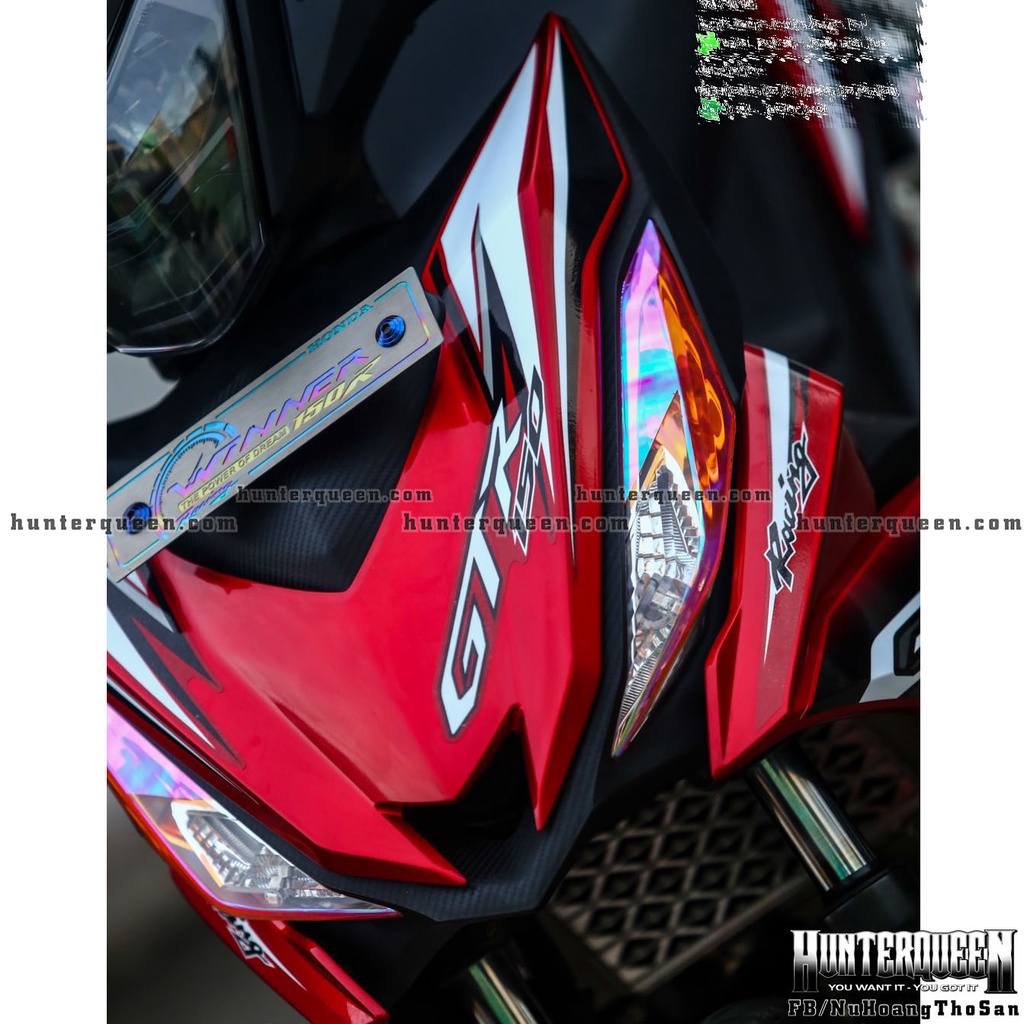 Tem rời cao cấp in UV dán xe Winner đỏ. Mẫu GTR phối trắng đen. Decal chống nước, bền màu, không bong tróc