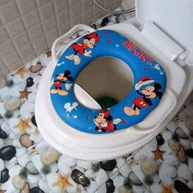 THU NHỎ BỒN CẦU CÓ TAY VỊN VÀ ĐỆM LÓT