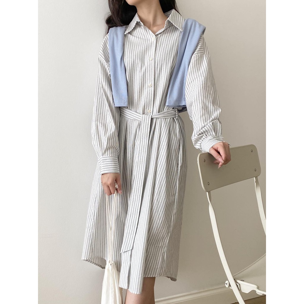 Váy sơ mi kẻ xanh trắng Nut closet phong cách Hàn Quốc