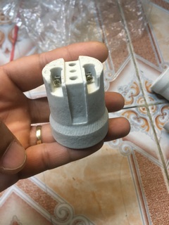 Đui đèn xoáy sứ E27