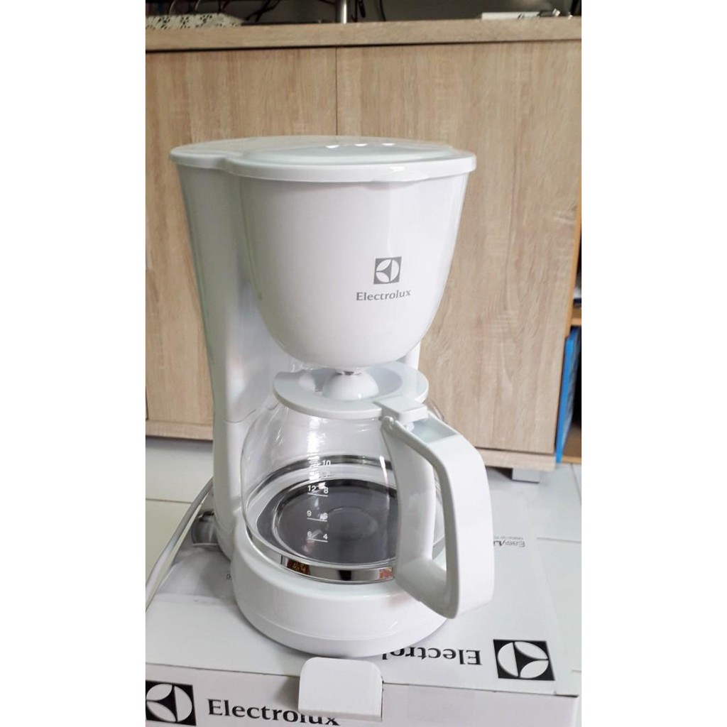 Máy pha cafe Electrolux ECM1303W