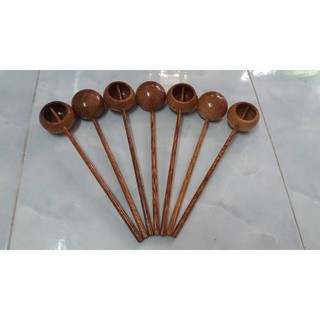 Gáo múc bằng gỗ dừa