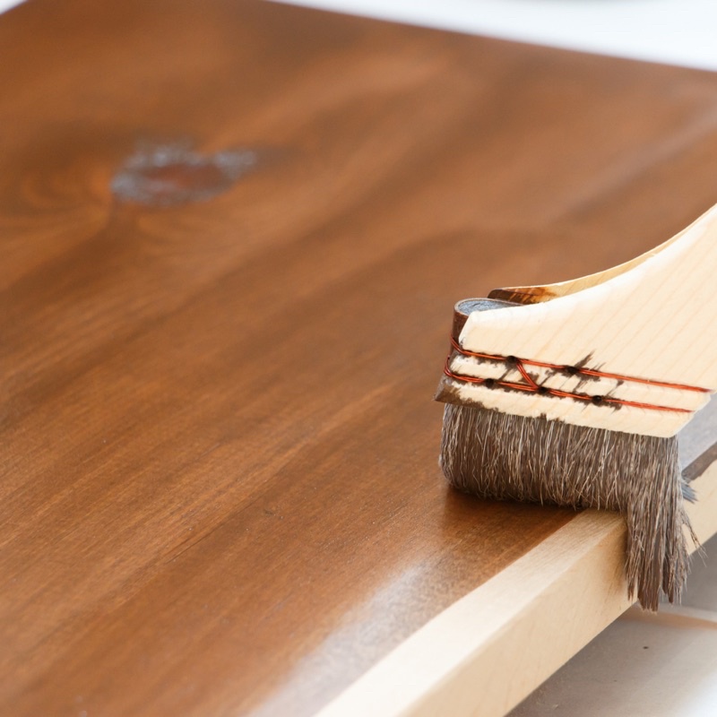 Nước sơn lên màu gỗ gốc nước màu Walnut, màu lau Walnut giúp gỗ lên màu tự nhiên, thấy vân gỗ, nhanh khô, dễ thi công