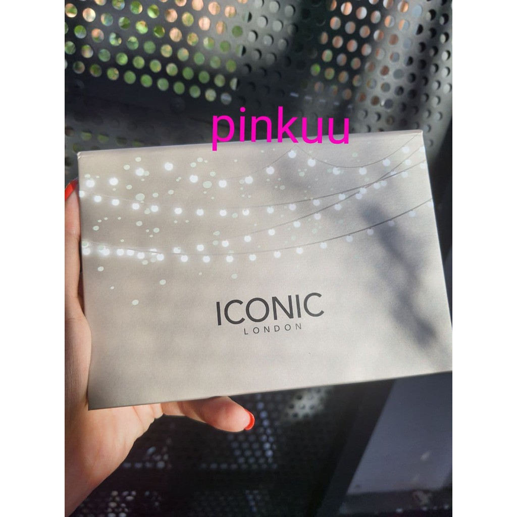 Iconic London Blazer Chaser bảng má hồng tạo khối 62$ boxycharm