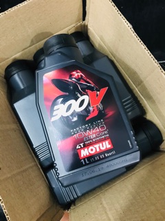 NHỚT MOTUL 300v tem 3 lớp