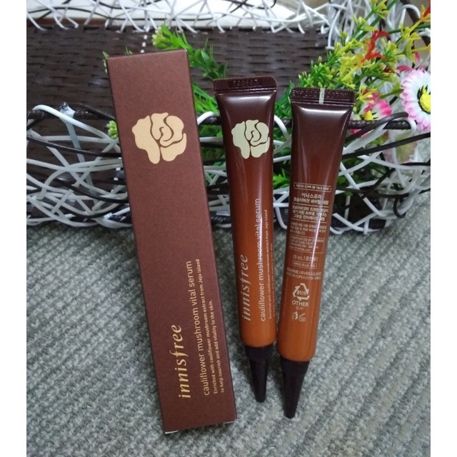 Serum Innisfree Chiết Xuất Nấm Bông Quý Hiếm Cauliflower Mushroom Vital 25ml | BigBuy360 - bigbuy360.vn