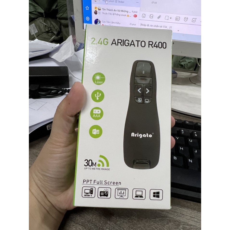 Bút trình chiếu Logitech / Arigato R400 Cao Cấp giao ngẫu nhiên