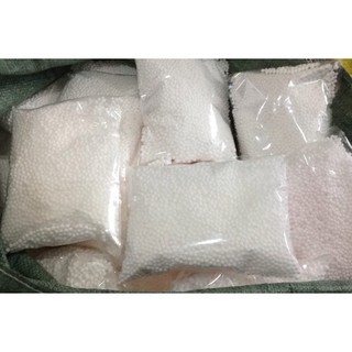 túi hạt xốp màu trăng  : 15k /túi