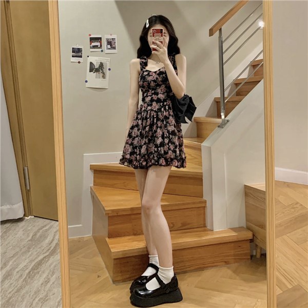 ◊✙☈Đầm Ngắn Hai Dây Ôm Eo Xếp Ly Thắt Nơ Mẫu Mới 2022 0729