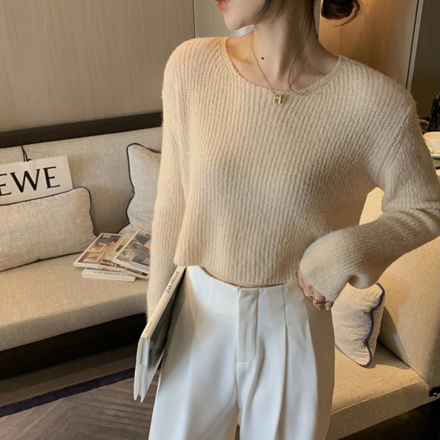 Áo len mềm cổ tròn khoét lỗ xinh xắn cho nữ