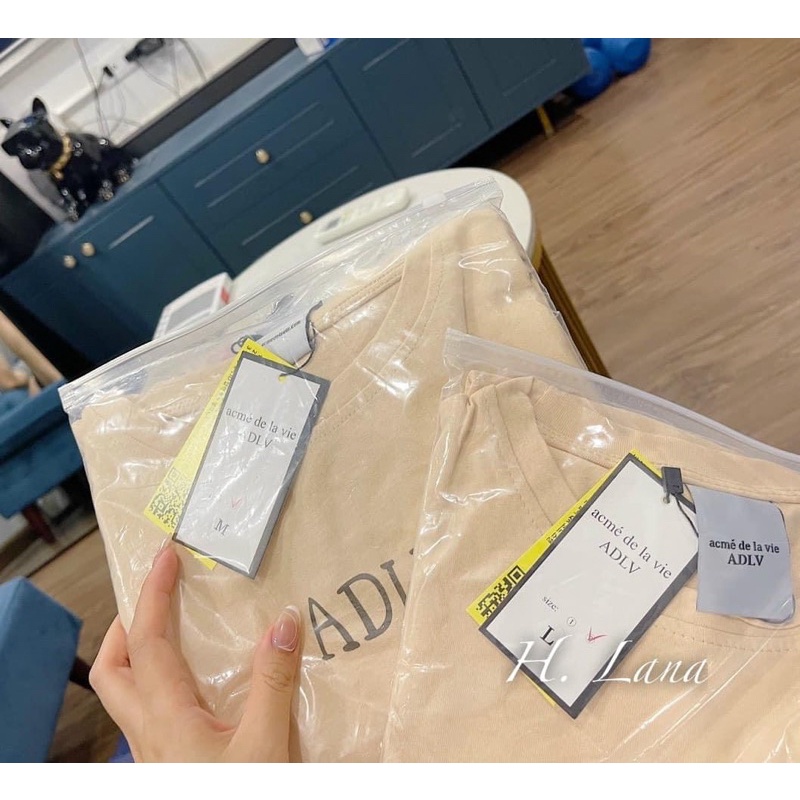 ÁO PHÔNG MÀU BE CHỮ ADLV | BigBuy360 - bigbuy360.vn