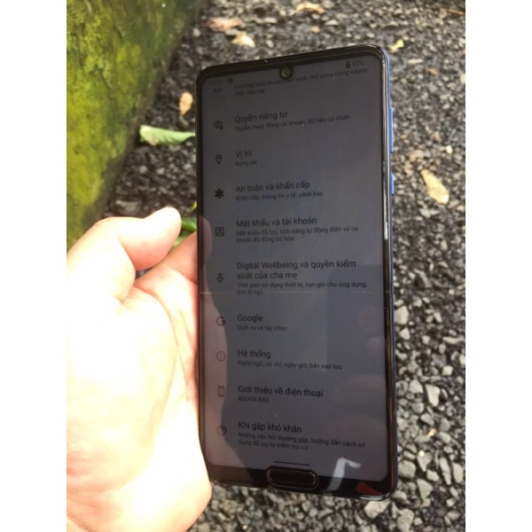 Điện thoại Sharp Aquos R5g gaming