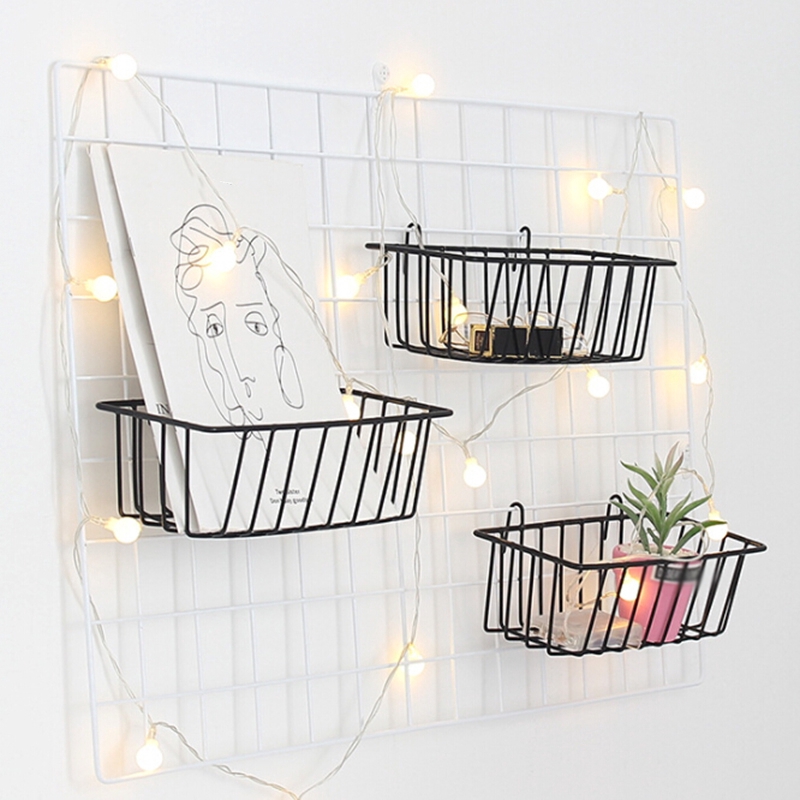 Giá/giỏ sắt treo tường dùng để đồ tiện lợi