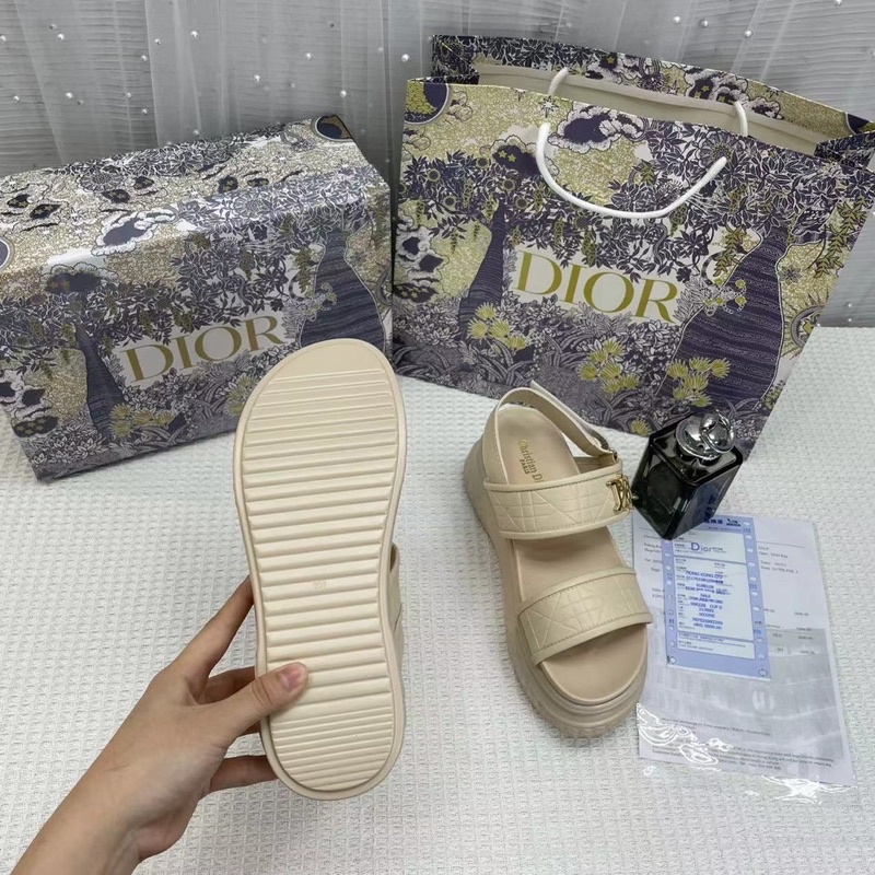 ☘dép quai bánh mì 6f fullbox🌹hàng sẵn 🌹