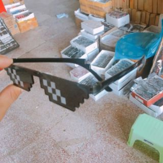 Kính râm cực ngầu