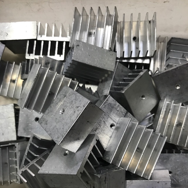 10 cái nhôm tản nhiệt 3cmx3cm