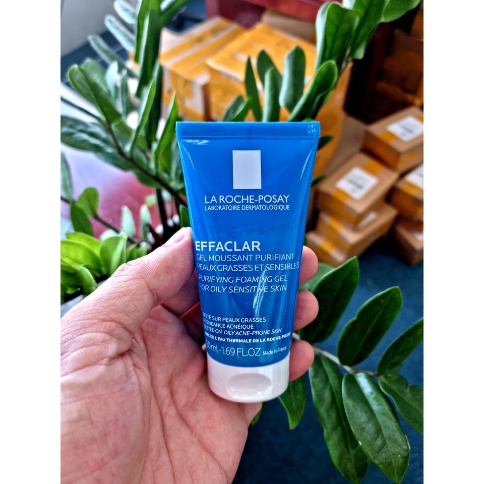 Gel rửa mặt tạo bọt làm sạch sâu dành cho da dầu nhạy cảm La Roche-Posay Effaclar Purifying Foaming Gel 50ml
