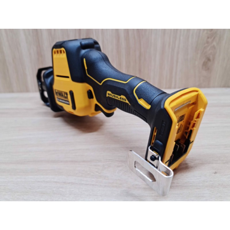 Máy cưa cầm tay 20V max Dewalt DCS369B (thân máy)