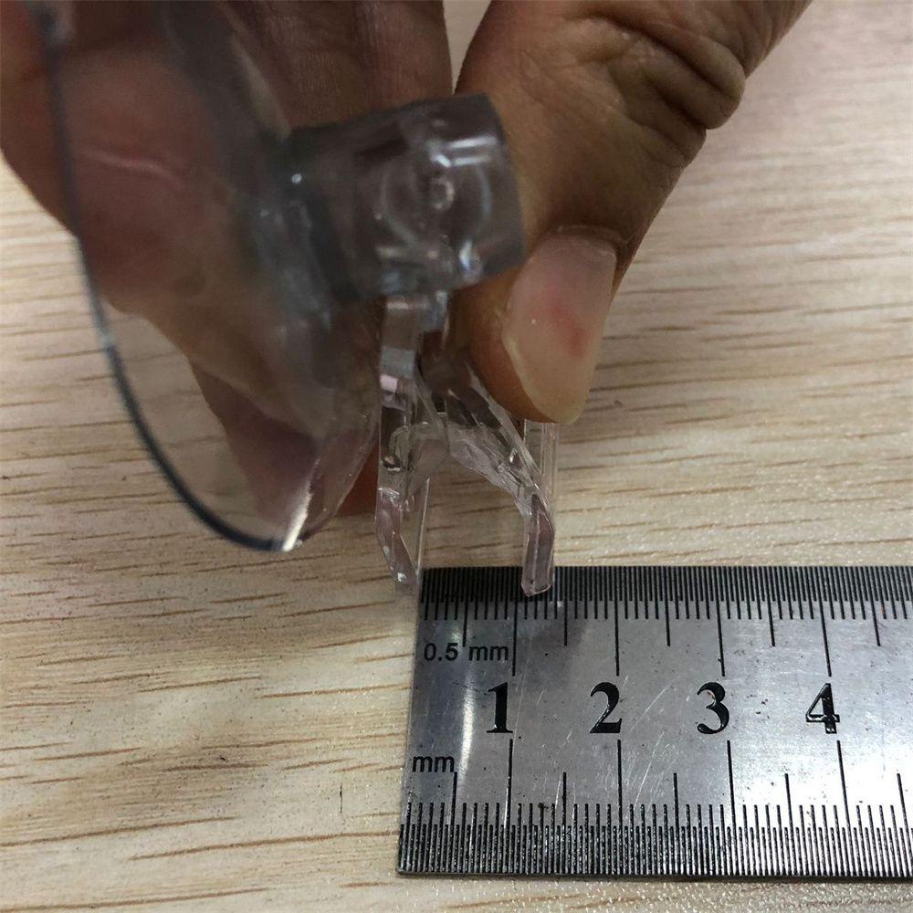 Kẹp Cố Định Thẻ Bằng Nhựa Có Giác Hút Gắn Cửa Sổ Xe Hơi