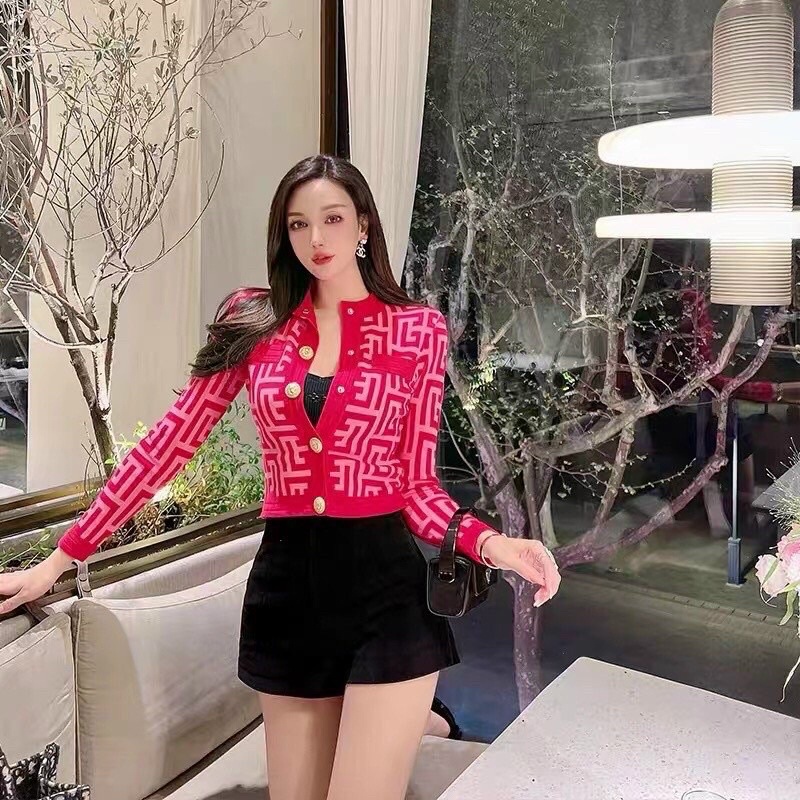 Áo len tay dài 𝙁𝙚𝙣𝙙𝙞 gài nút hàng đẹp Quảng Châu hai màu hồng trắng