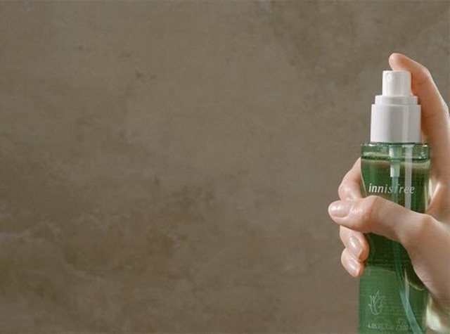 Xịt Khoáng Dưỡng Ẩm, Dịu Da Từ Nha Đam Innisfree Aloe Revital Skin Mist 120ml -