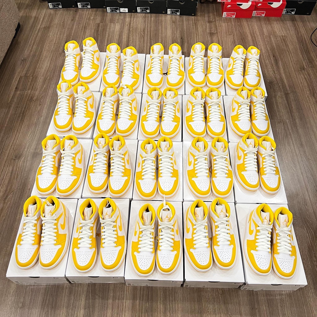 Giày Nike Jordan 1 Mid White Pollen Chính Hãng 💙SIMPLE SNEAKER💙 Air Jordan 1 Màu Vàng Trắng Auth Full Box