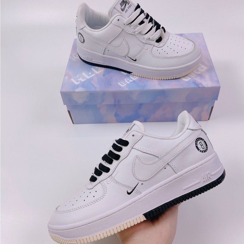 Giày AF1 đế âm dương hai màu đen trắng logo phản quang ,Giày thể thao Air Force 1 Brooklyn mới 2022 bản SC