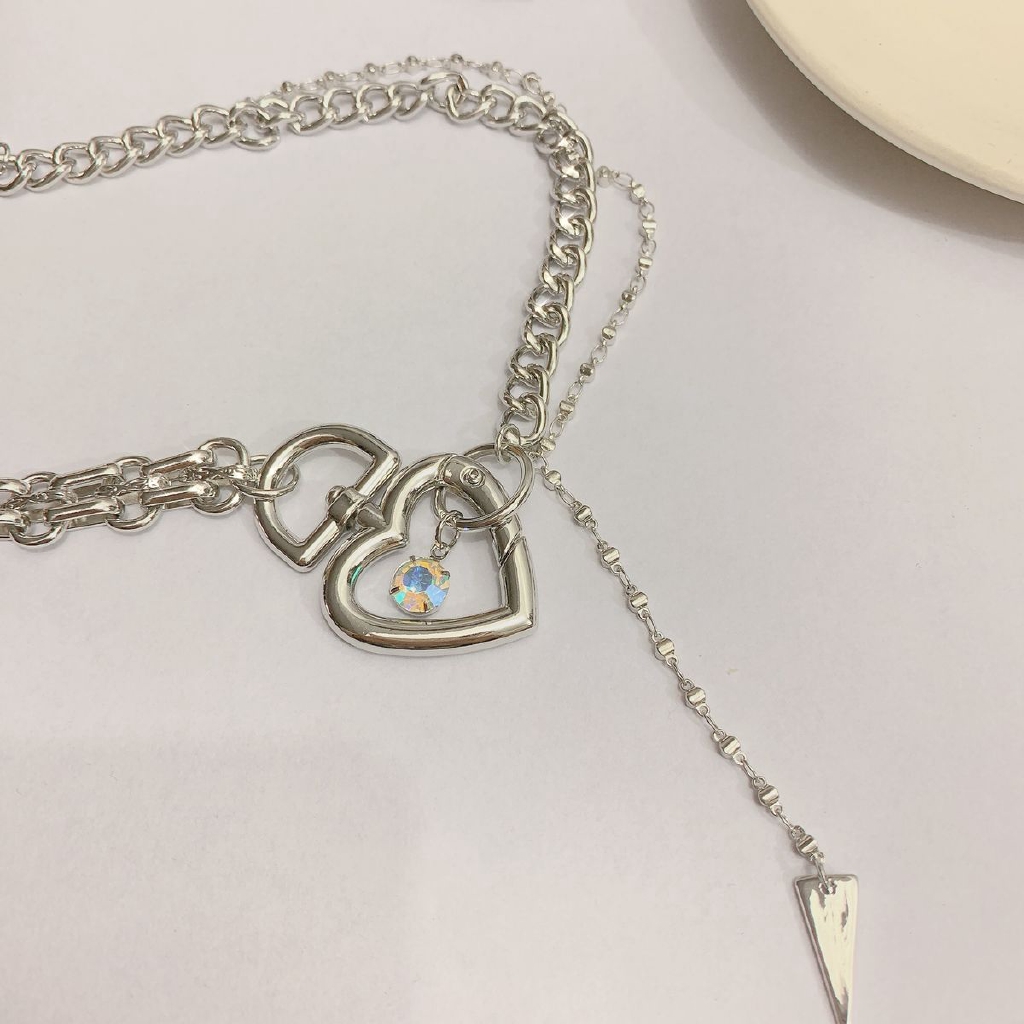 Dây Chuyền Mặt Trái Tim Phối Tua Rua Phong Cách Retro