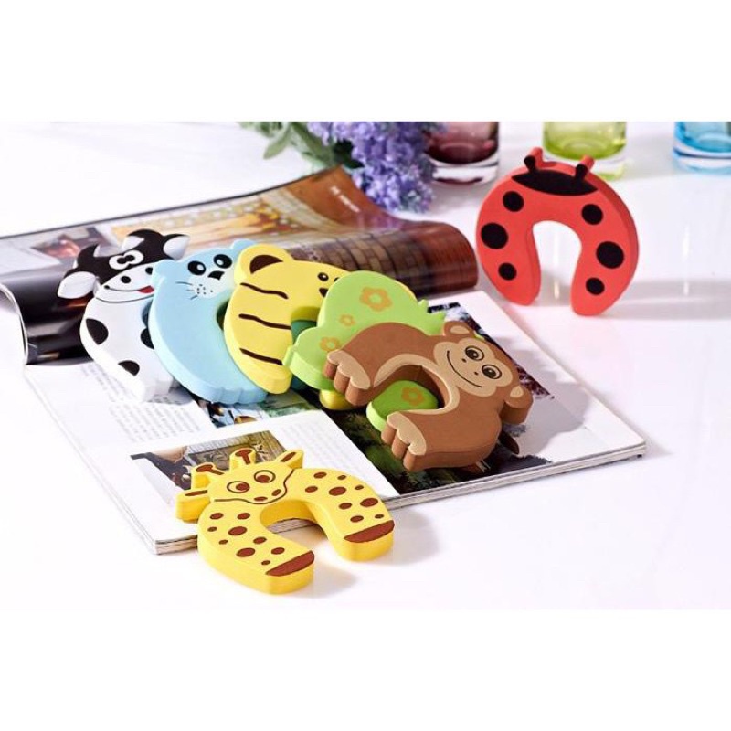 Xốp chặn cửa an toàn cho bé chống kẹp tay