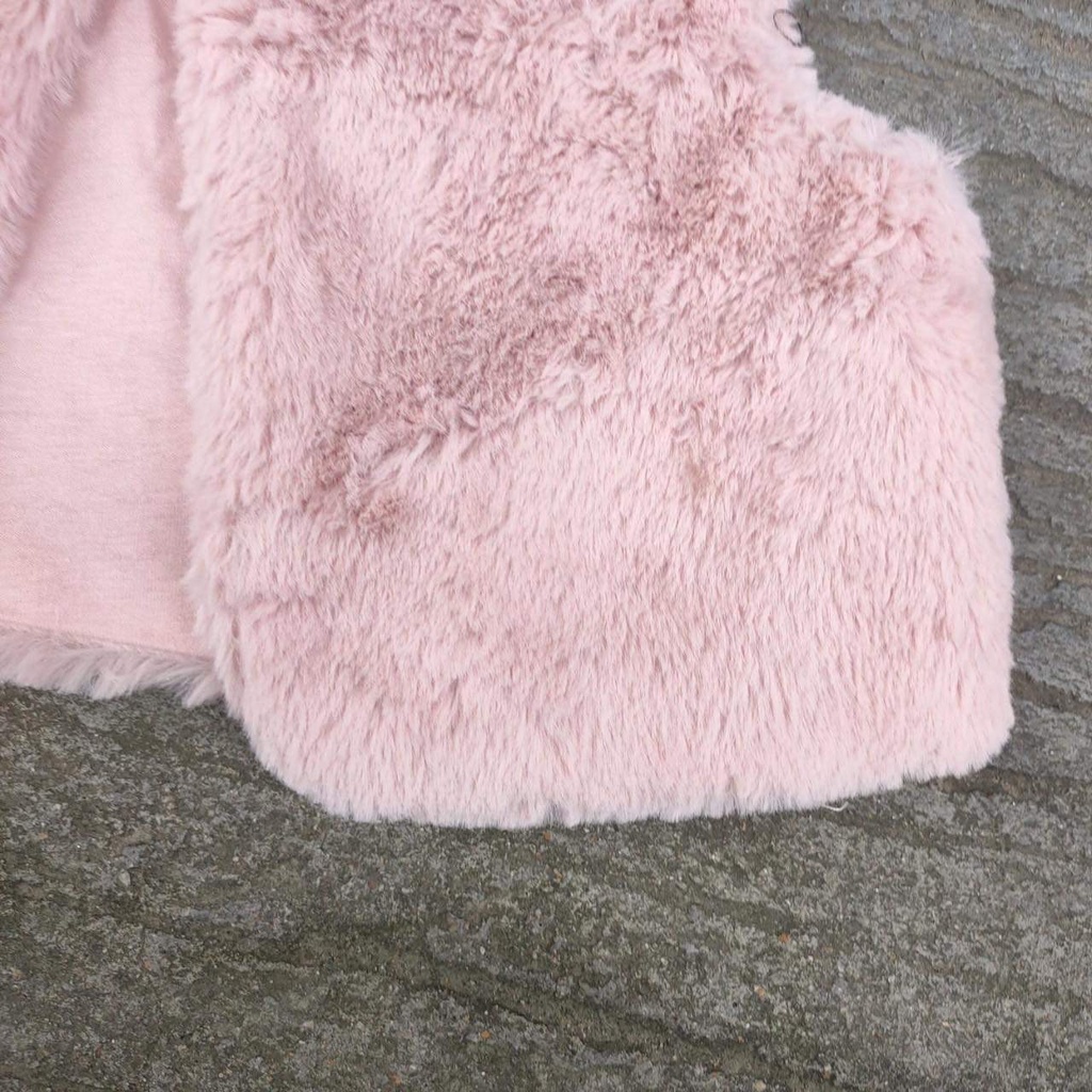 Áo gile lông hồng hàng Gymboree hàng dư hịn cho bé gái 0 - 3y