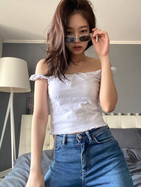 Áo Trễ Vai Trắng Giống Jennie Blackpink