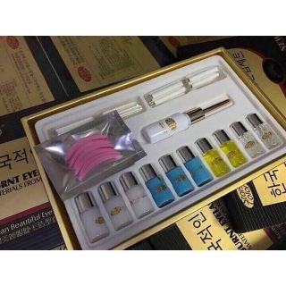 Uốn mi colagen