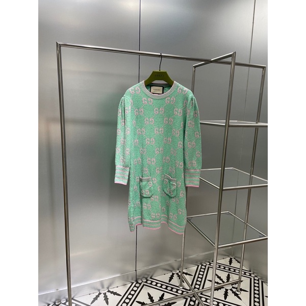 Đầm len dài tay dáng suông thương hiệu Gucci GC/GG cao cấp có túi chất len mềm mại