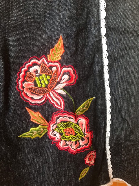 Đầm jeans thêu