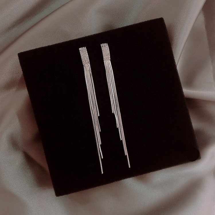 Khuyên Tai Tua Rua Dài Thanh Lịch