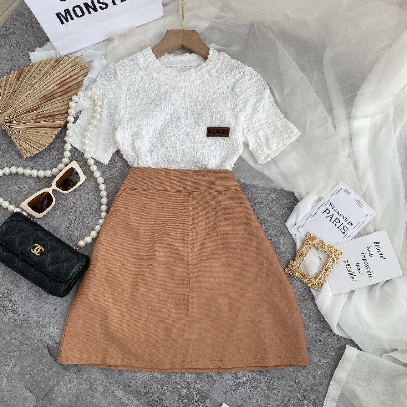 ÁO XỐP NHÚN CỔ TRÒN CHÂN VÁY CHỮ A MÀU NÂU