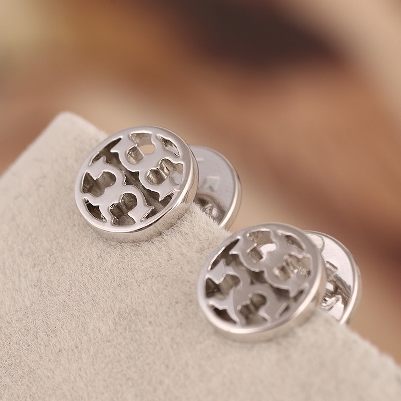Classic Women's Earrings Simple Stainless Steel Round Earrings