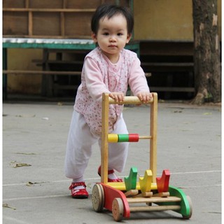 xe tập đi cho bé
