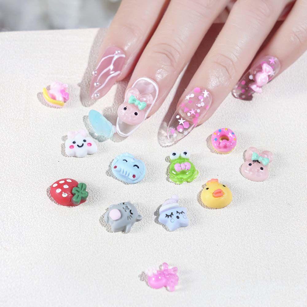 Set 28 Phụ Kiện Trang Trí Móng Tay Nghệ Thuật Họa Tiết Hoạt Hình Xinh Xắn