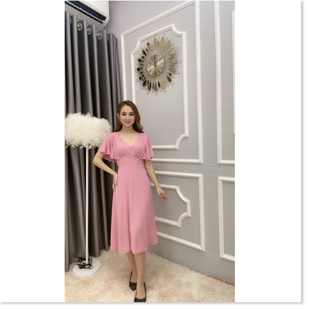 ĐẦM VOAN Y ĐƯỢC THIẾT KẾ HỌA TIẾT TRƠN NHƯNG KHÔNG KÉM PHẦN  SANG TRỌNG,ĐĂC BIỆT ĐƯỢC LÀM BẰNG CHẤT LIỆU VÃI THOÁNG MÁT