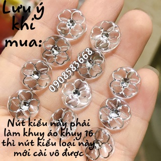 Nút trắng trong hoa 4 cánh size 1cm
