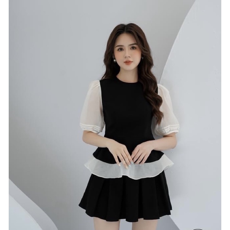 Áo sơ mi peplum đen tay trắng Hàn Quốc kết hợp giữa chất tuyết mưa và tơ