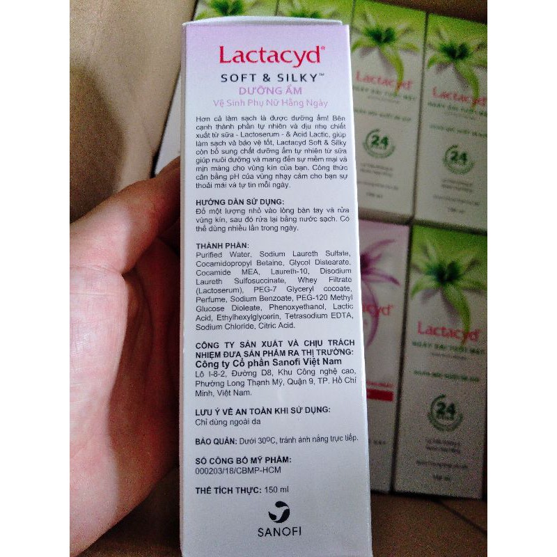 Dung dịch vệ sinh phụ nữ Lactacyd (chai 150ml)