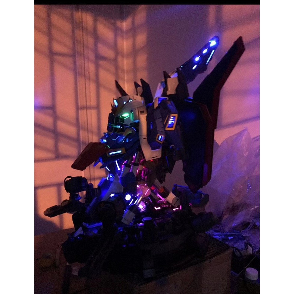 Mô Hình Lắp Ráp Bán Thân 1/35 Zeta Bust (YiHui)